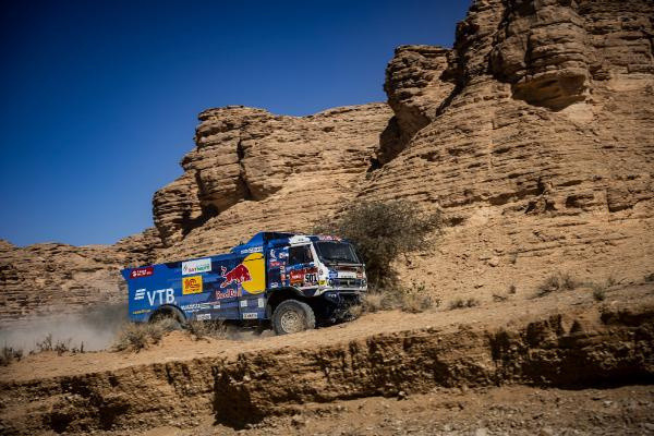 Dakar Rallisi'nde Peterhansel kazandı Sainz ise zirveyi korudu - Resim: 1