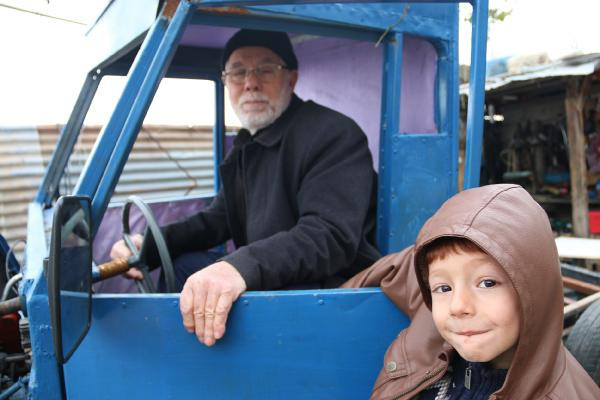 Elazığ'da şehit babası mini kamyonet yaptı - Resim: 0