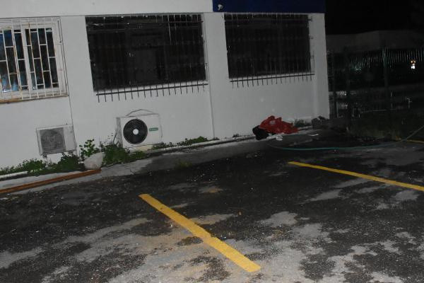 Hastanede intihar eden profesör masasına not bıraktı - Resim: 0