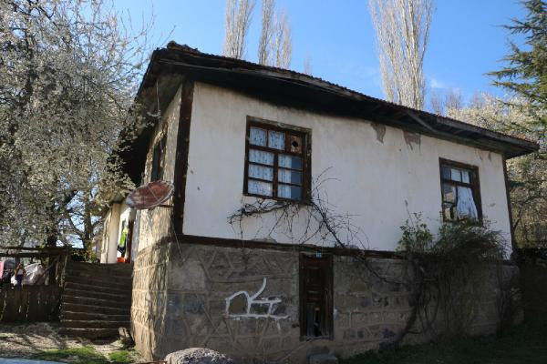 Bu köy koronavirüs kurallarına bir başka uyuyor! Prof. Ateş Kara ne dese oluyor - Resim: 0