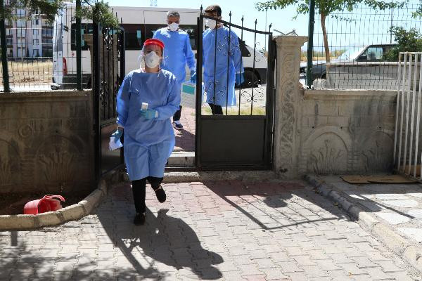 Vaka sayısı artıyor! Adıyaman'da son bir haftada 301 ev karantinaya alındı - Resim: 0