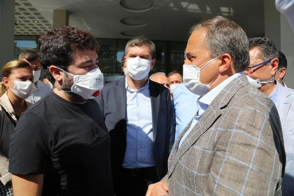 Covid-19'a yakalanan Antalya Büyükşehir Belediye Başkanı Muhittin Böcek'in son sağlık durumu - Resim: 0