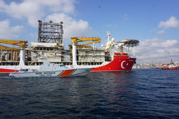 İlk sondaj 2021 yılında! Kanuni sondaj gemisi Karadeniz'e uğurlandı - Resim: 0