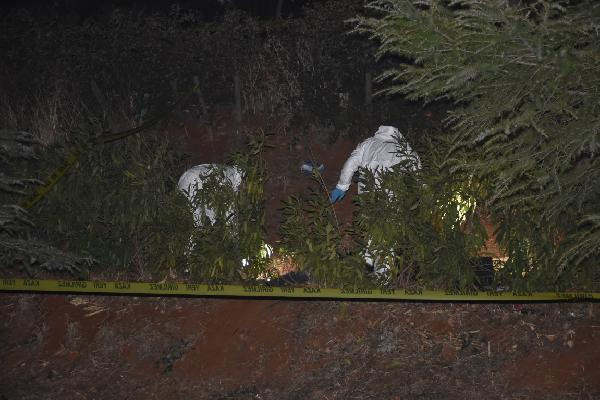 İzmir'de boş arazide ölü bulunan kişi arkadaşlarına 'Hakkınızı helal edin' yazılı mesaj atmış - Resim: 0