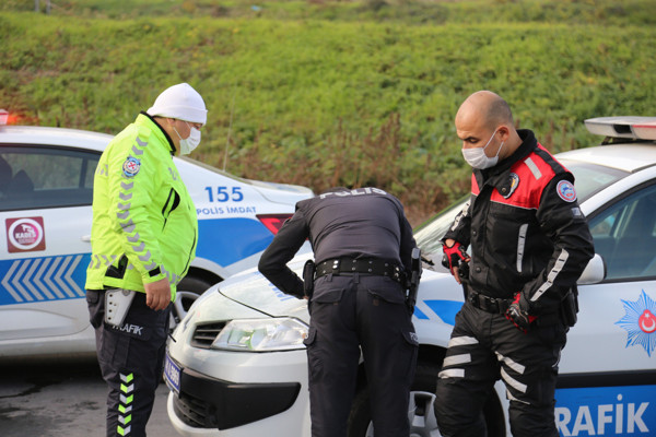 Kocaeli'de vatandaşlara sarkıntılık yaptı! Polislere zor anlar yaşattı - Resim: 0