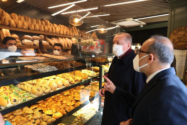 Cumhurbaşkanı Erdoğan fırından alışveriş yaptı - Resim: 1