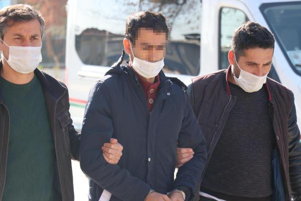 Denizli'de Atatürk büstünü çöpe attı bayrağı kesti! Söyledikleri şok etti - Resim: 0