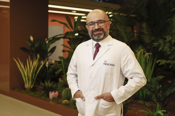 Telefonla konuşurken herkes bu hatayı yapıyor! Kasları felç ediyor - Resim: 0