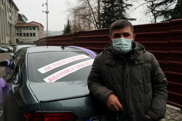 Zonguldak'ta gören telefona sarıldı! Eşinden boşandı aracına yazdığı şaşkına çevirdi - Resim: 0
