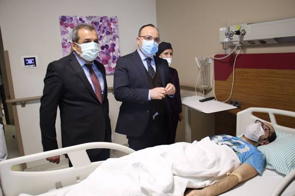 Elazığ'da depremde balkondan atlayanlar o anları anlattı: Orada çok yakın bir arkadaşım... - Resim: 0