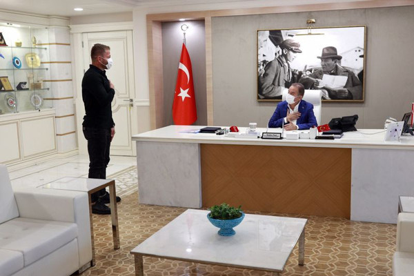 Sarı Fırtına Antalya'dan Survivor'a dualarla uğurlandı! Şampiyon olma sözü verdi - Resim: 0