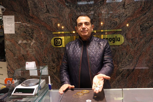 Mersin'de EFT ile para geldi hayatının şokunu yaşadı: İlk defa böyle bir şey başıma geliyor - Resim: 0