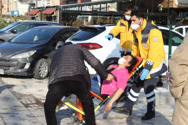 Ankara'da karı koca felç geçirdi kızları bayıldı! Evdeki kuş aileyi perişan etti - Resim: 0