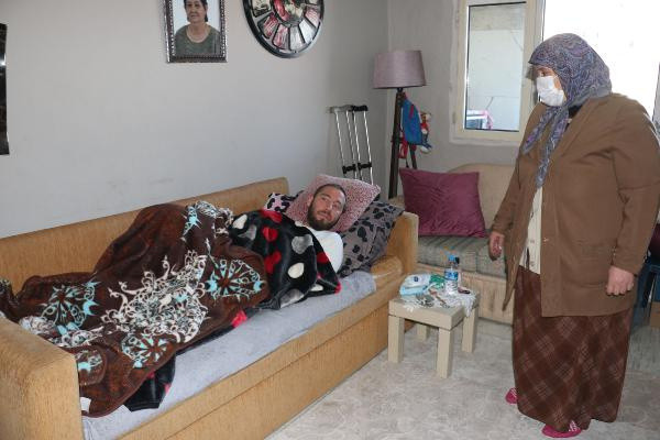 Samsun'da yılbaşı gecesi hayatı karardı: ayağa kalkmakta bile zorlanıyorum - Resim: 0