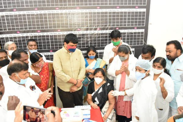 Dünyanın en büyük aşı kampanyası sorunlu başladı! Yüzde 22'de kaldı - Resim: 3