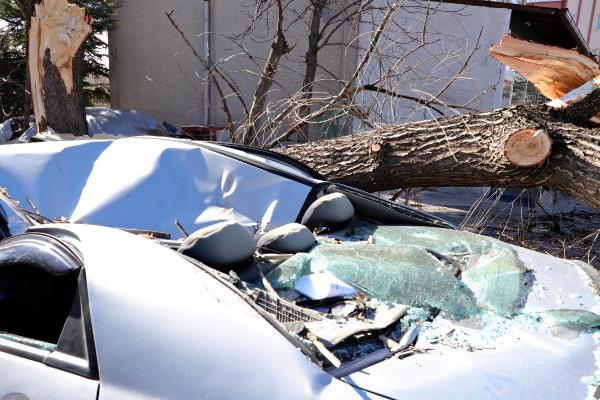 Eskişehir'de saniyeler önce park etmişti bu hale geldi! Gördüğüne inanamadı - Resim: 0