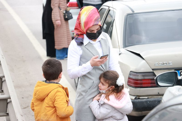 Kocaeli'de 6 araç birbirine girdi! Çocuklar yaralandı - Resim: 1