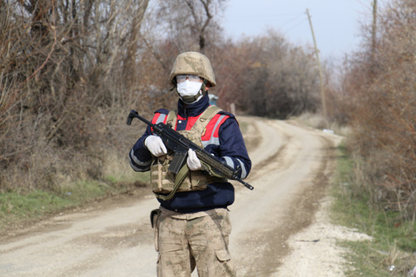Afrika'dan Elazığ'a geldi! Köyde vaka patladı giriş çıkışlar kapatıldı - Resim: 0