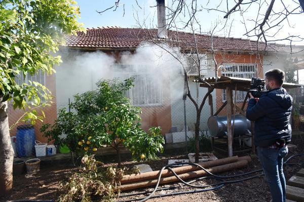 Fenalık geçirdi! Antalya'da yaşlı kadın gözyaşları içinde izledi - Resim: 0