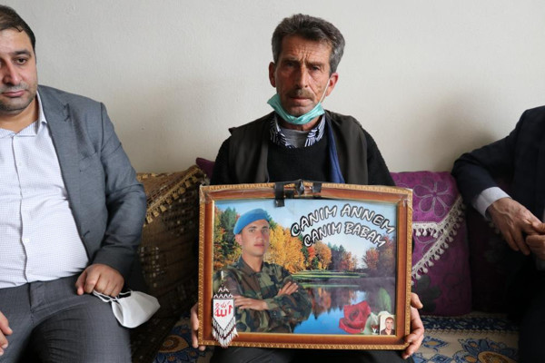 1 yıldır çalıştırmıyor! Van'da acılı babanın sözleri yürek burktu: Elim gitmiyor - Resim: 0