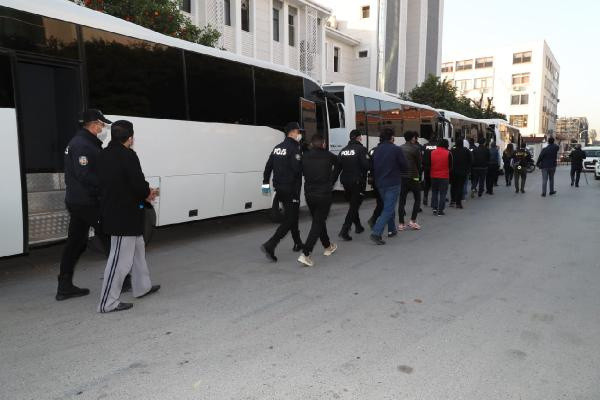 Evlilik vaadiyle yurt dışından Mersin'e getirdiler! 31 kadını zorla... - Resim: 0