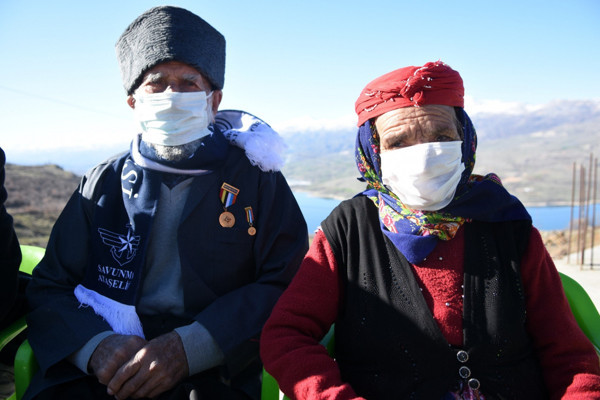 'Ölü kokusu mide bulandırıyordu' deyip anlattı! Şanlıurfa'da 71 yıl sonra kavuştu - Resim: 0