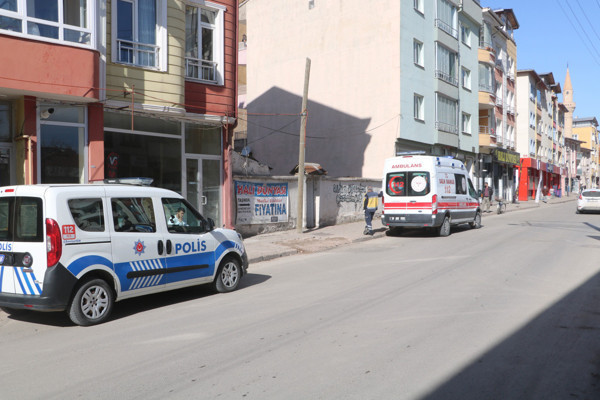 Sivas'ta 10 haber alamıyorlardı! Eve giren ekipler şok oldu: Banyoda... - Resim: 0