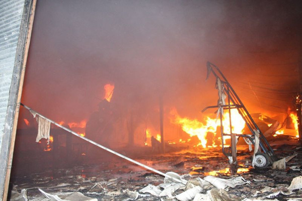 Her şey alev alev yandı hasar çok büyük! Antalya 350 ton küle döndü - Resim: 0