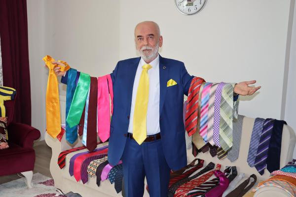 Samsun'da günde 3 kez kravat değiştiriyor! Sebebini öğrenen şaştı kaldı - Resim: 0
