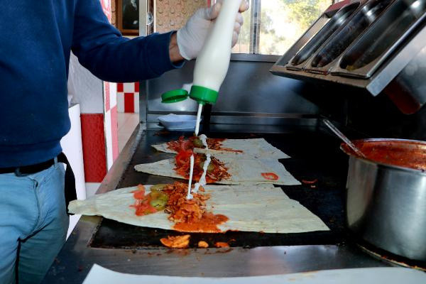 Bu şekildeyse asla tüketmeyin! Dönerde korkunç tehlikeyi uzman isim açıkladı - Resim: 0