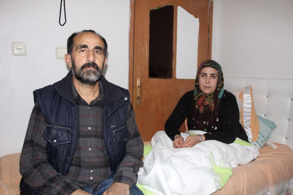 Bingöl'de kazada ölümden döndü! Eve gelen kağıtla dünyasına başına yıkıldı - Resim: 0