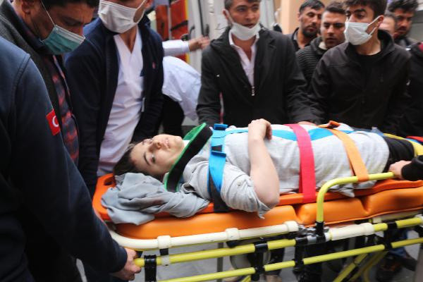 Batman'da öğrenci ve işçileri taşıyan minibüs uçurumdan yuvarlandı! 2 kardeş öldü, 24 yaralı var - Resim: 0