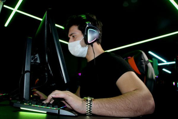 Adana'da salgında ilgi arttı! Oturdukları yerden 10 bin lira kazanıyorlar - Resim: 1