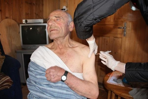 Covid-19'da hedef ramazan ayına kadar 55 yaş üstünü aşılamak - Resim: 1