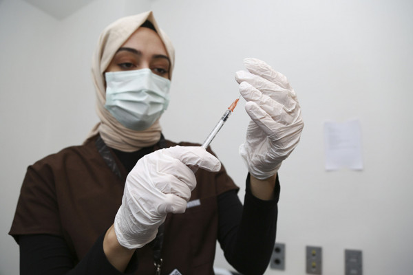 2.8 milyon doz getirildi! İlk Biontech aşılaları Ankara'da bugün yapılmaya başladı - Resim: 0