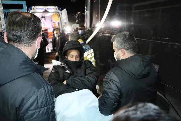 Beşiktaş'ta Cenk Tosun şoku! Sahalardan ne kadar uzak kalacak - Resim: 0