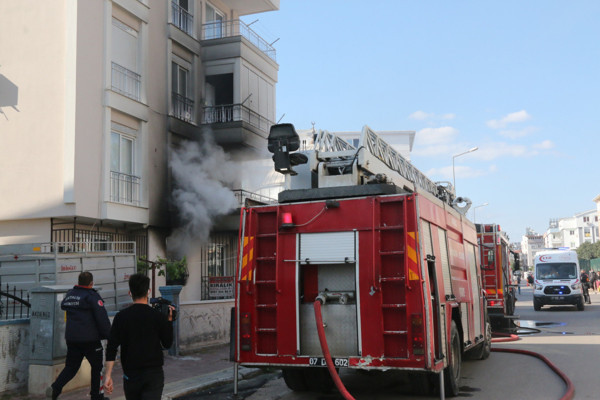 Antalya'da komşuları kötü haberi verince dünyası başına yıkıldı - Resim: 1