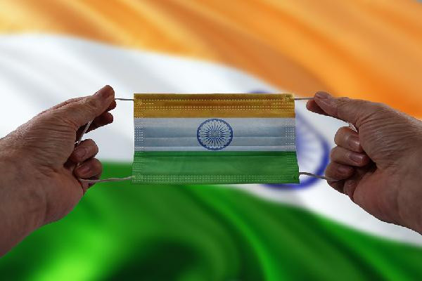 Hintli doktor 'aşılara güvenemeyiz' deyip konuştu: Artışın nedenini açıkladı - Resim: 0