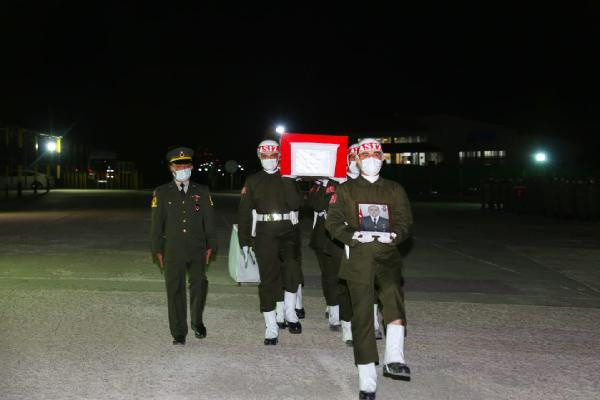 Şehit Uzman Çavuş Aygün Çakar için taziye mesajları paylaşıldı - Resim: 0