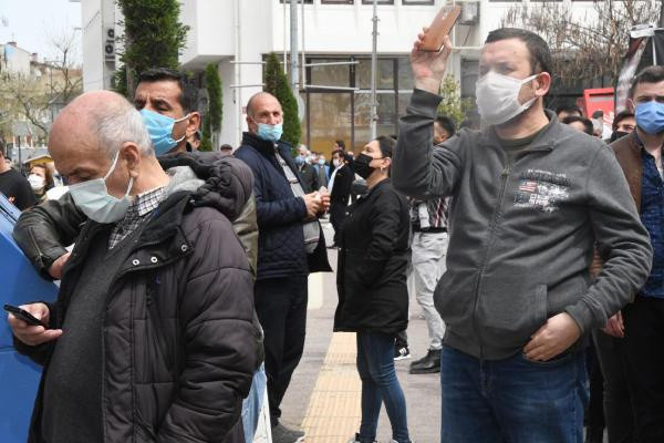 Tekirdağ'da gören telefona sarıldı film gibi izlediler! Aşağı inince korkarak kaçtılar - Resim: 0