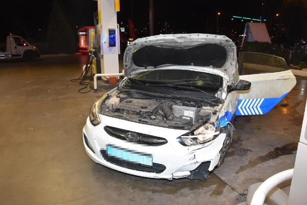 İzmir'de gece boyu yapmadığı kalmadı! Ortalığı birbirine kattı: 50 cm kala... - Resim: 0