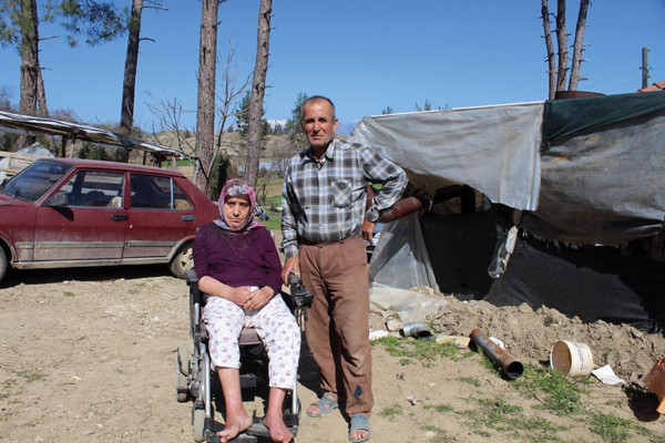 Kendi kızı bile bakmadı! Burdur'da yürek sızlatan aşk hikayesi: Simit alacak param olmadı - Resim: 1