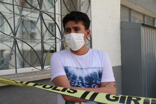 Eskişehir'de canını hiçe sayarak alevler içine girdi! Eli ve saçı yandı - Resim: 1