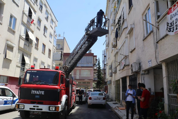 Antalya'da yalnız yaşıyordu! Eve giren ekipler şok oldu: Kanlar içinde bulundu - Resim: 0