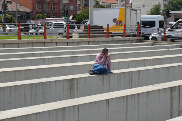 Malatya'da gören telefona sarıldı! Ekipler alarma geçti: 15 dakika... - Resim: 0