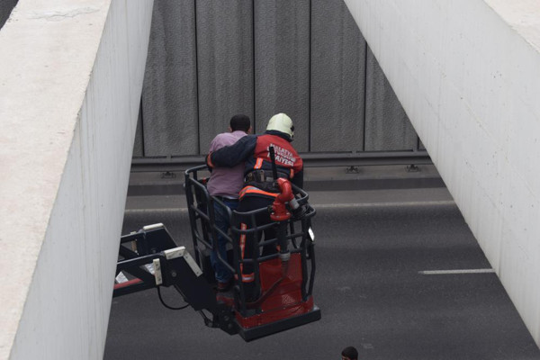 Malatya'da gören telefona sarıldı! Ekipler alarma geçti: 15 dakika... - Resim: 1