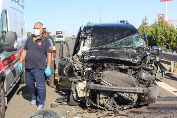 Gaziantep'te dikkatsizliğin sonu kötü bitti! Araç hurdaya döndü: Meğer... - Resim: 0