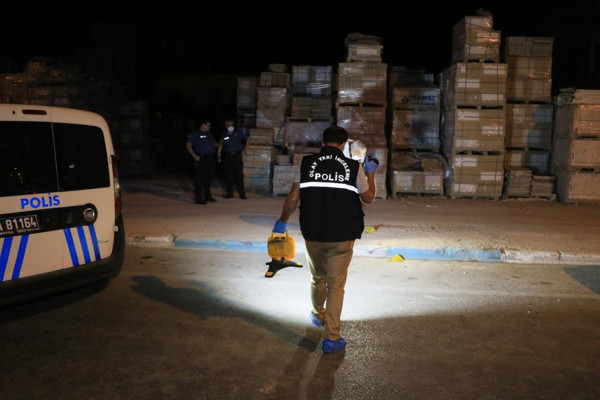 Adana'da tartışmanın sonu kötü bitti! Kanlar içerisinde yere yığıldı - Resim: 1