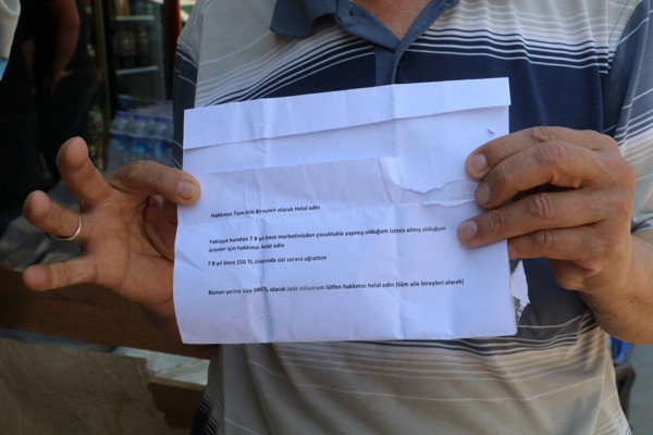 Antalya'da 8 yıl sonra gelen notu açınca şok oldu: Dikkatli aç ve oku - Resim: 0