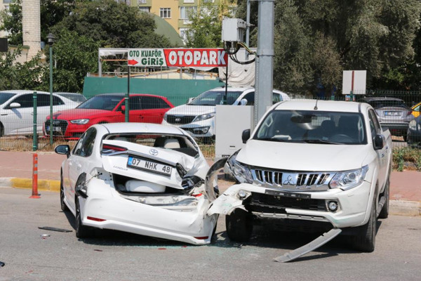 Antalya'da her şey park ederken oldu! Ortalığı birbirine kattı - Resim: 1